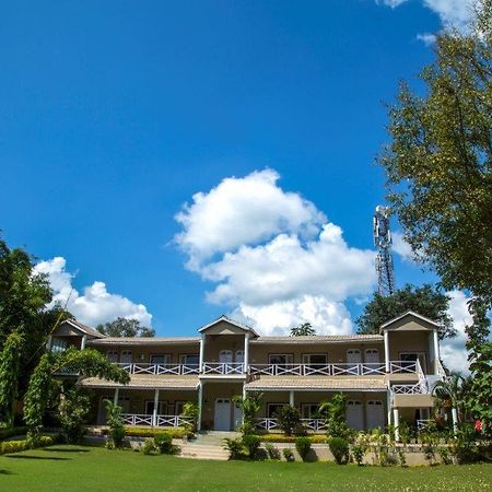Tiger'S Den Resort Bandhavgarh National Park Esterno foto
