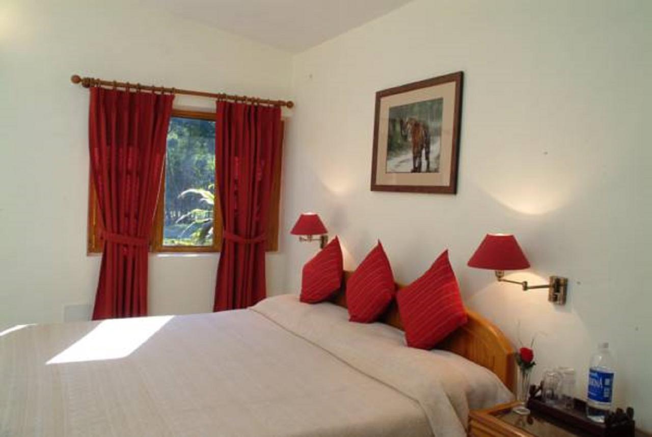 Tiger'S Den Resort Bandhavgarh National Park Esterno foto